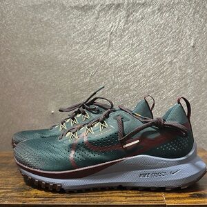 NIB Nike men’s React Pegasus Trail 4